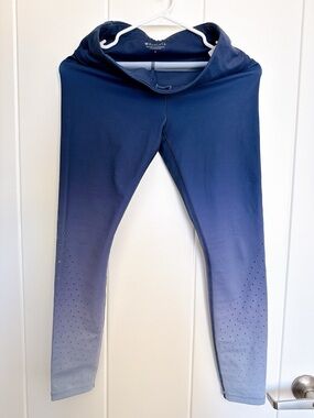 Athleta Navy to Light blue Ombre Performance Leggings